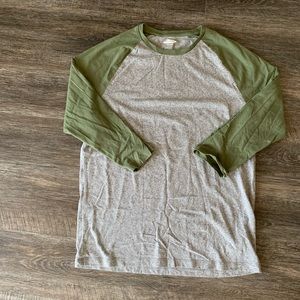 3/4 length sleeve tshirt
